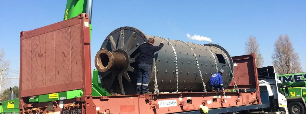 Rigger working from a shipping container